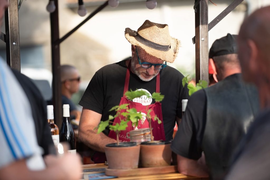 Marché enchanté de Brousses et Villaret